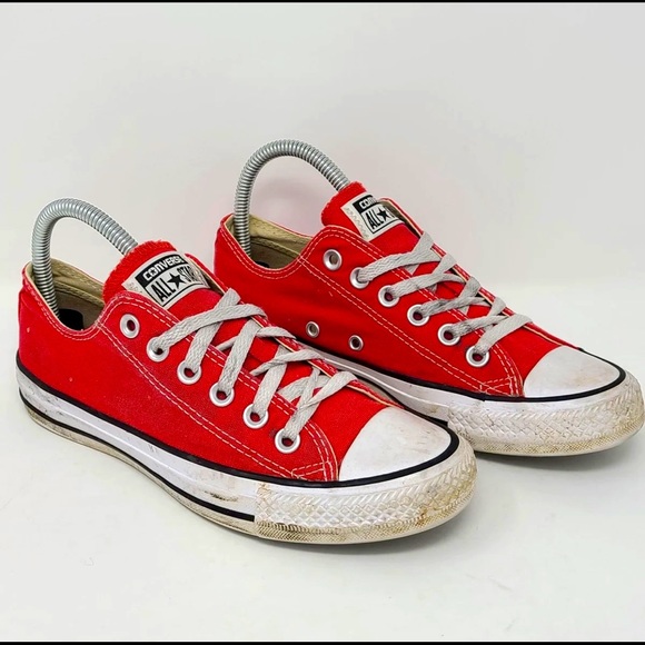 Red Converse - Picture 4 of 8